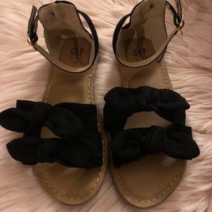 Girls toddler Gap Black sandals size 12